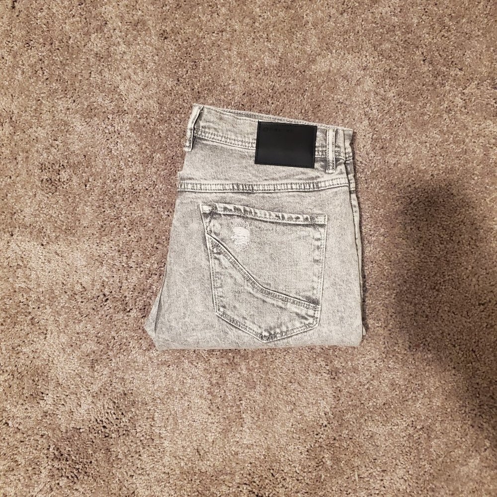 Empyre Skinny Jeans - Light Grey - Distressed Style - SZ 32 - Barely Worn